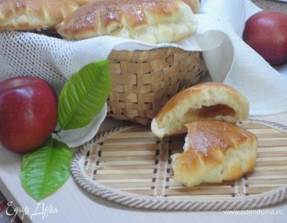 Готовые пирожки полностью остудите.