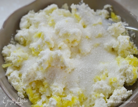 Добавьте сахар.