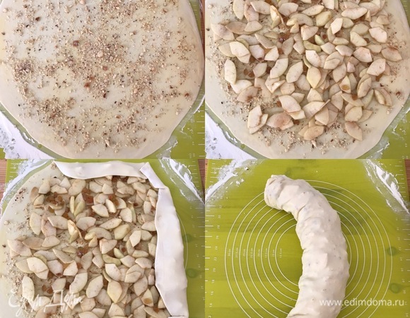 Затем распределяем яблочную начинку (яблоки пустили сок, поэтому старайтесь, чтобы жидкость на попала на тесто) и аккуратно сворачиваем тесто в рулет.