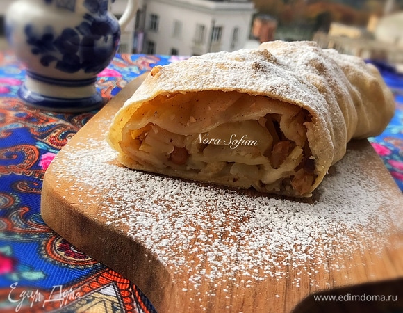 Выпекаем штрудель 45 минут.