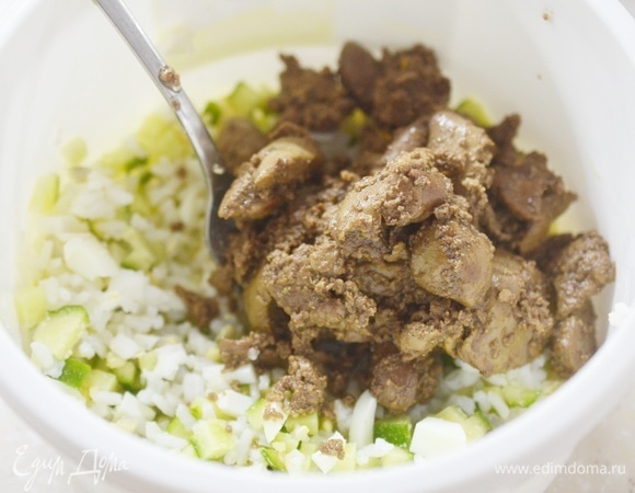 Добавьте теплую печень.