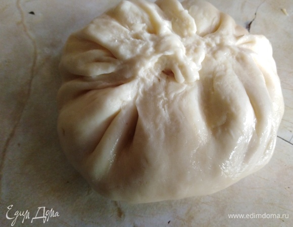 Соединить края лепешки.