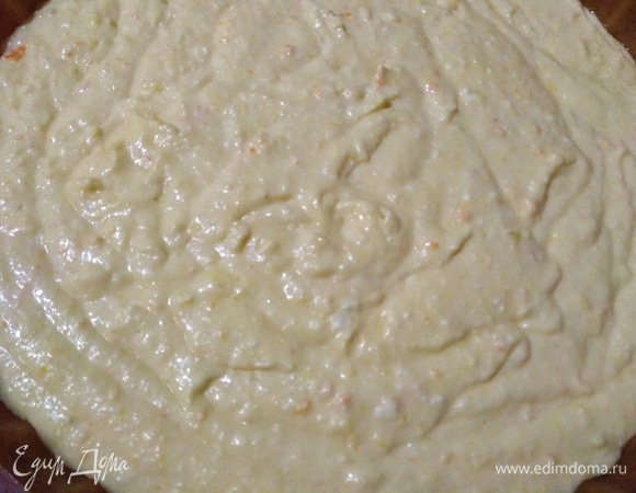 Массу выложить в смазанную маслом силиконовую форму.