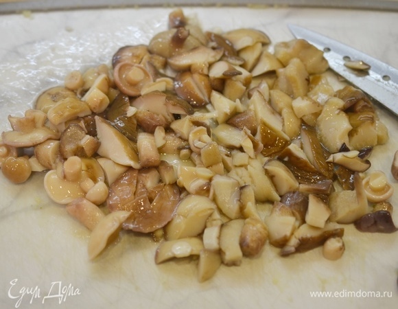 Немного измельчите.