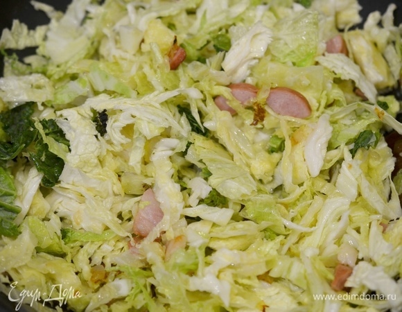 Добавьте в сковороду.