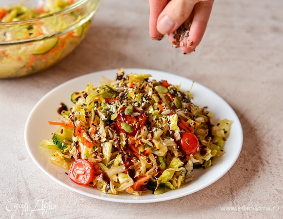 Посыпаем смесью семечек. Приятного аппетита!