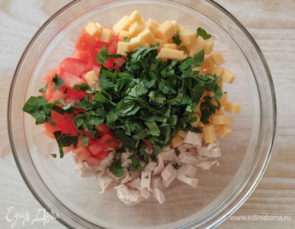 В чаше смешать все ингредиенты.