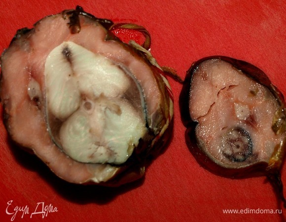 Я взяла рулет из горбуши и скумбрии горячего копчения. В ингредиентах указан вес подготовленной рыбы.