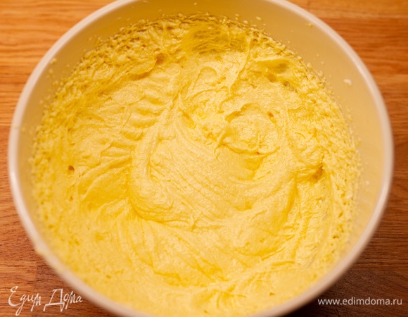 Должна получиться пышная масса.