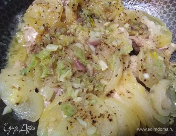 Накрыть крышкой и тушить еще в течение 30 минут.