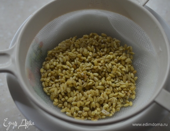 Перловку хорошо промойте.