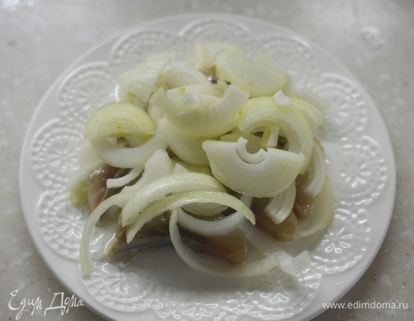 Выложите на сельдь.