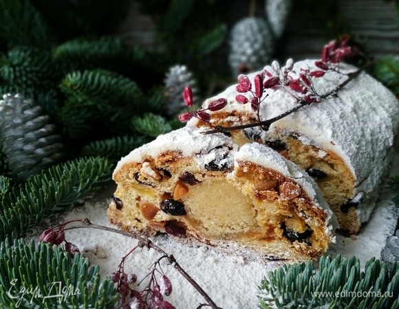 За 5–7 дней штоллен настоится, будет ароматным и вкусным. Счастливых новогодних праздников вам!