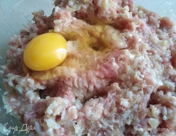 Вбить яйцо. Перемешать.