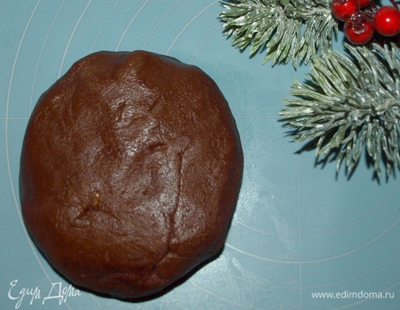 Замесить мягкое тесто.