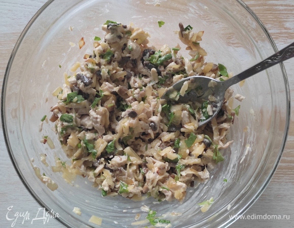 Хорошо перемешать. Посолить при необходимости.