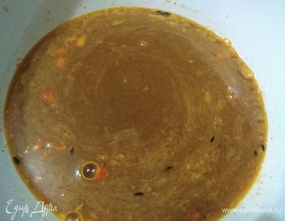 Пробить блендером. Добавить мед, соевый соус, горчицу.