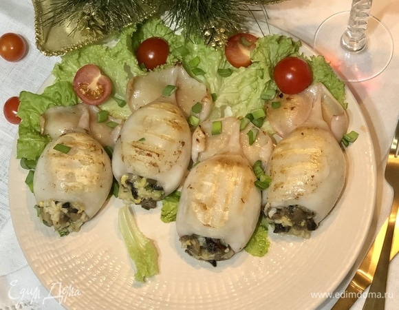 Выкладываем на красивое блюдо и срочно подаем к столу.