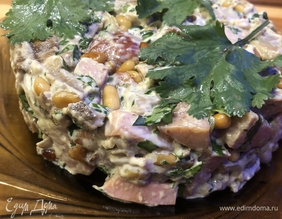 Сервируем и украшаем веточкой зелени. Приятного аппетита!