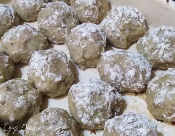 Достать котлеты из духовки.