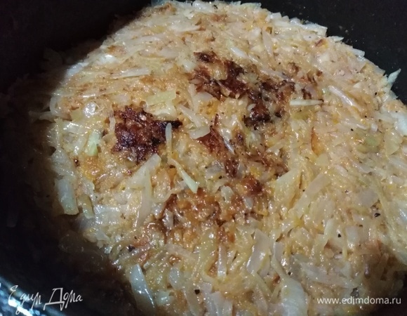 Затем накрыть тарелкой, перевернуть на другую сторону.