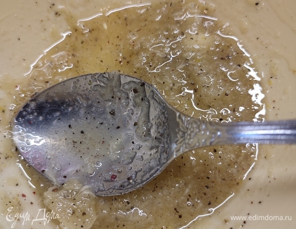 Для маринада соединить все ингредиенты и размешать до однородности.