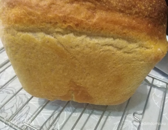 Сразу выньте из формы. Остудите на решетке.