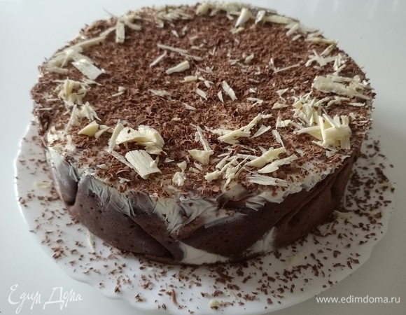 Готовый десерт перед подачей посыпать шоколадом или какао. Приятного аппетита!