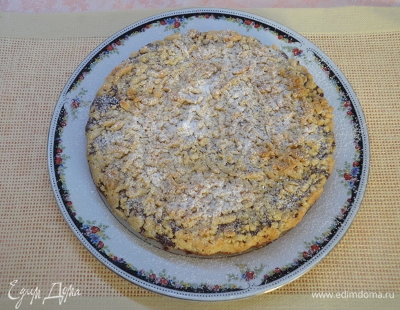 Я выпекала 1 час. В силиконовой форме всегда быстрее. Так что время и температуру регулируйте по своей духовке, вы ее лучше знаете.