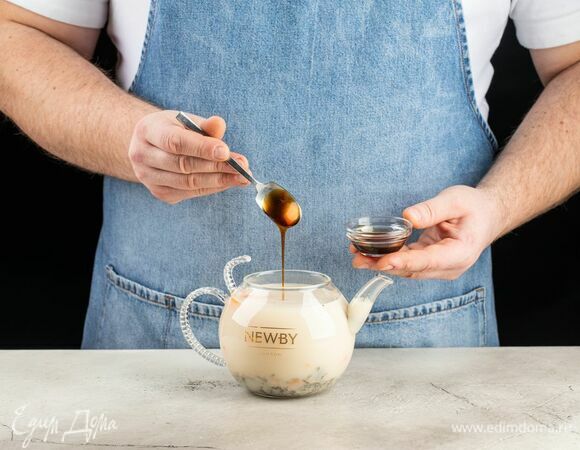 Добавьте ванильный экстракт, перемешайте.