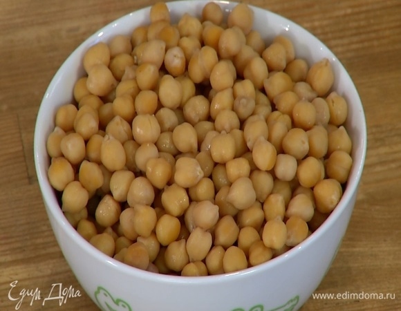 Нут отварить до готовности согласно инструкции на упаковке.