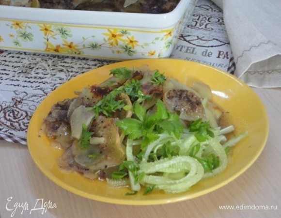 На стол подавайте горячей.