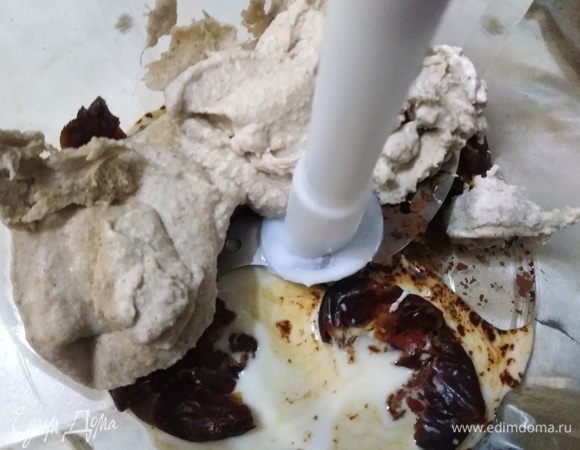 Добавить гречневую массу.