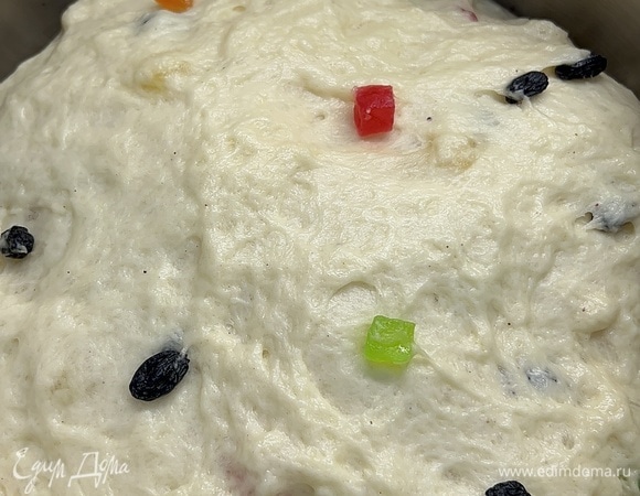 Теперь его надо накрыть и убрать на 1 час. Мое тесто поднялось в 3 раза.