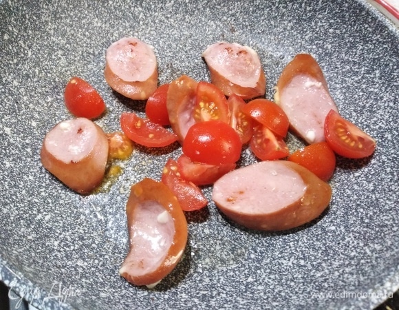 Добавить черри. Слегка припустить.