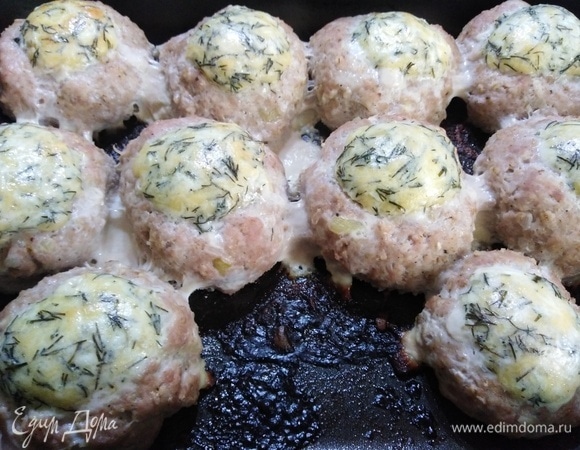 Поставить в разогретую до 190°C духовку.