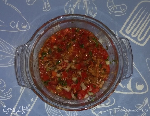 Затем все хорошо перемешать и поставить в холодильник на 15 минут. Приятного аппетита!