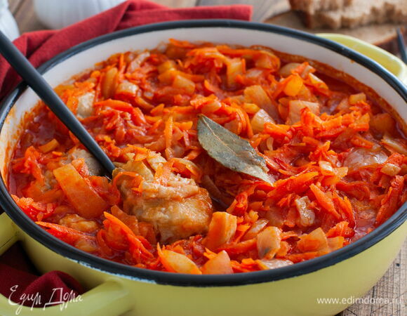 Готовый минтай под маринадом из моркови можно есть как горячим, так и холодным. Существует и другой рецепт: готовую рыбу под маринадом полностью остужают и убирают на 8–10 часов в холодильник для маринования. Приятного аппетита! 