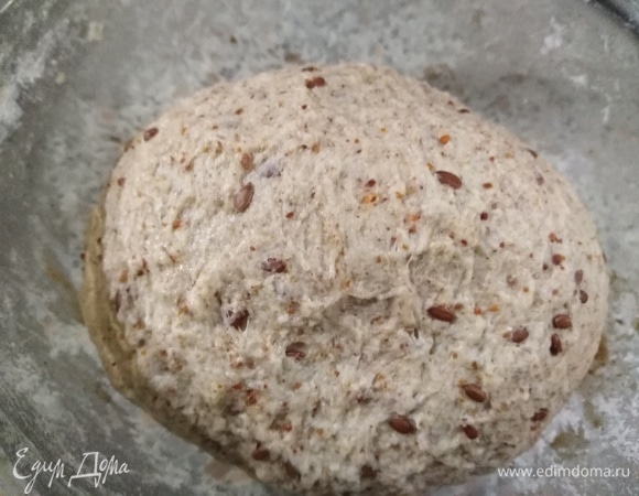 Замесить тесто.