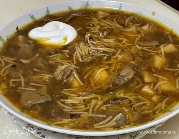 Все! Суп готов! Можно добавить зелень и сметану по вкусу. Я, например, люблю с майонезом.