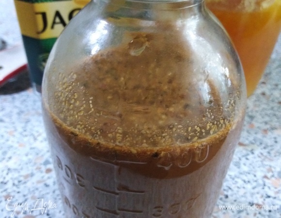 Переливаем готовый соус в емкость. Закрываем крышкой. Храним в холодильнике.