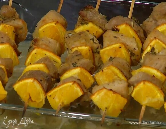 Выпекать в разогретой духовке 20–25 минут.