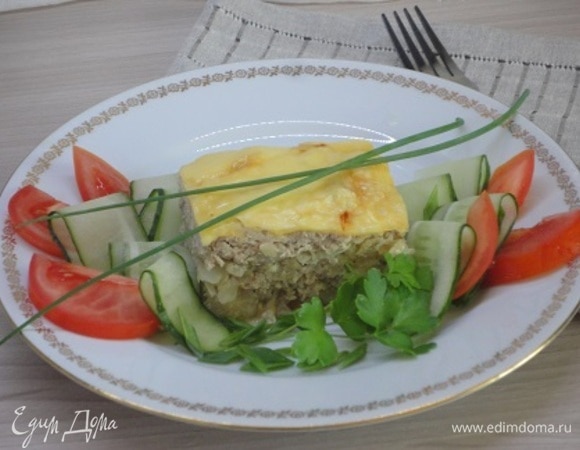 Подавать блюдо теплым со свежими овощами.