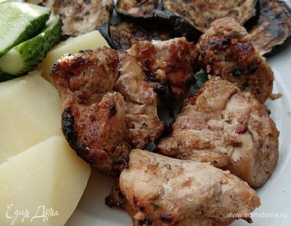 Летнее блюдо готово. Подавать можно со свежим огурчиком и отварным картофелем. Приятного аппетита!