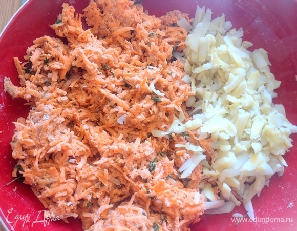 Я добавила вареную картофелину (100 г), это для связки вместо яйца, но можно добавить яйцо.