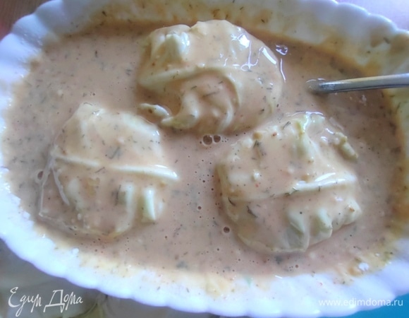 Пропитываем, чтобы кляр вошел везде.