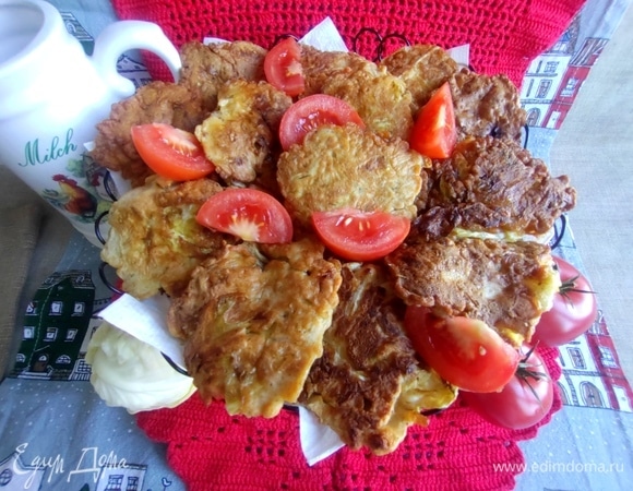 Подать горячими, тогда будут хрустящими.