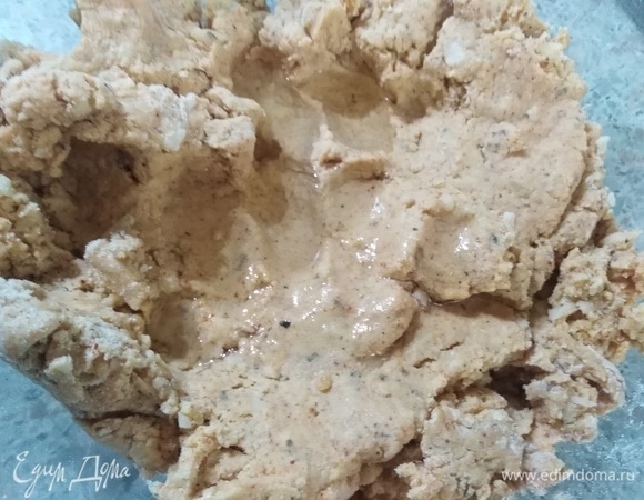 Перемешайте и добавьте растительное масло.