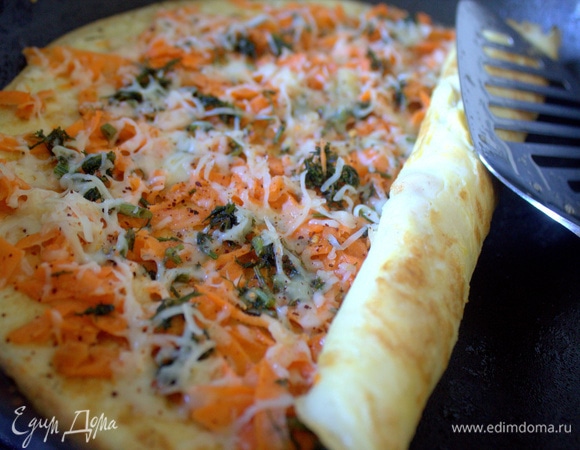 Свернуть в рулет при помощи лопатки.