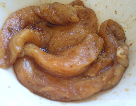 Обваляйте и оставьте на несколько часов (или на ночь) в холодильнике.